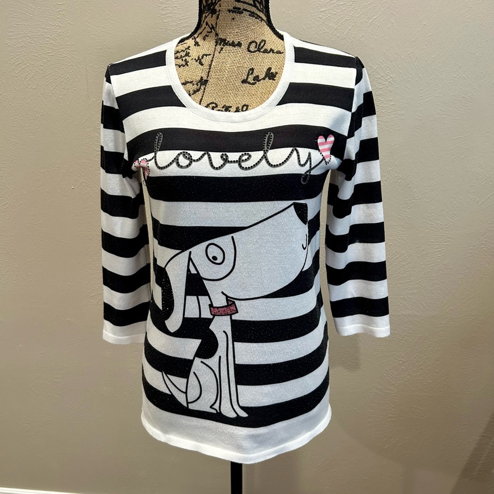 Tricotto top size XS  black and white striped /dog and pink crystals/ non smoke